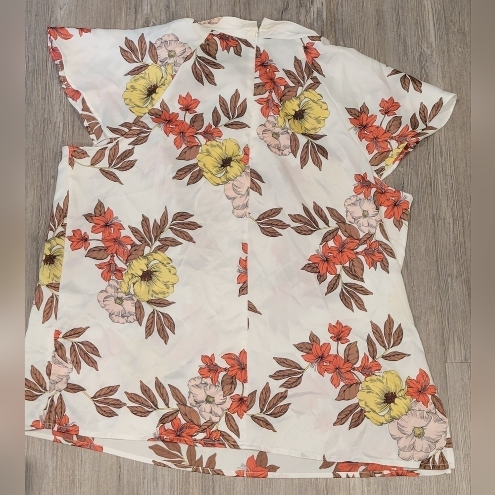 Liz Claiborne Women's Blouse, Size L, White/Orange/Yellow Floral - Picture 6 of 6